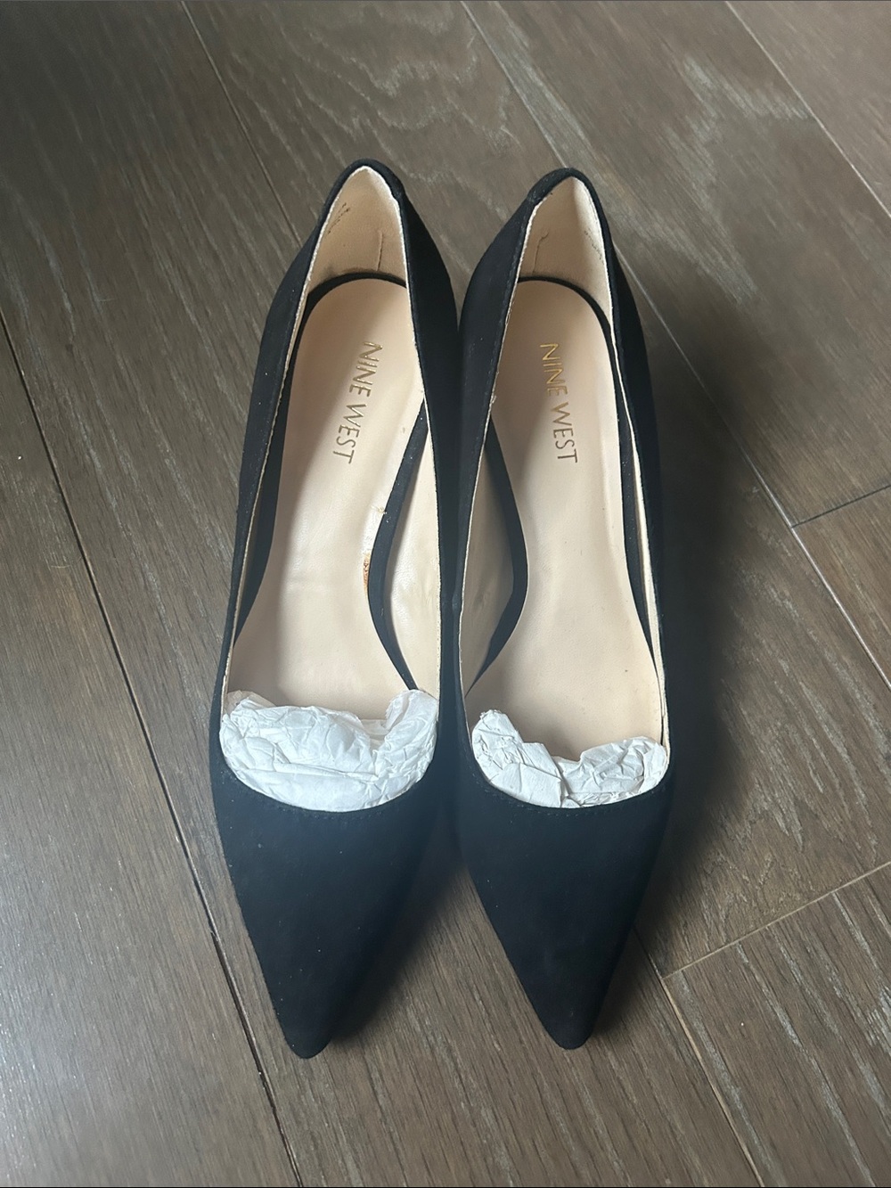 Nine West Black Suede Pointed Toe Pumps size 7